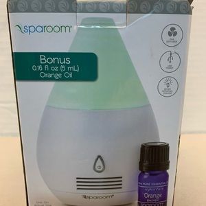 Essential oil fan diffuser by Sparoom, light mode with 7 colors of light